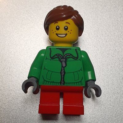 Minifiguur Girl, Green Jacket, Short Red Legs, Reddish Brown Hair uit set 10235
