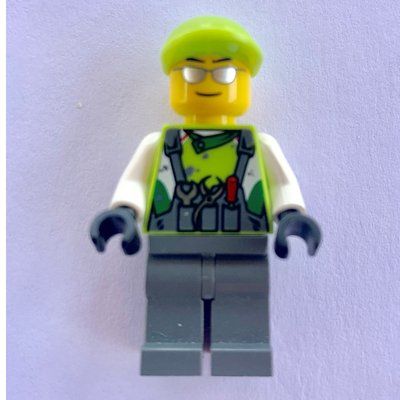 Minifigura Crew Member Lime Torso, Dark Bluish Grey Legs 1 del set 8864
