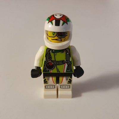 Minifigure Race Driver - Team Daredevil 5 from set 8897