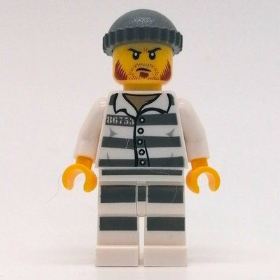 Minifigura Criminal, Prison Shirt with #86753, Black Legs, Dark Bluish Gray Hat, Stubble and Mutton Chops del set 40372