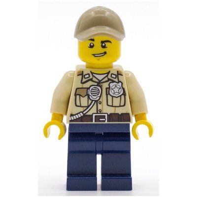 Figurine Swamp Police / Ranger, Tan Shirt with Badge and Radio, Dark Blue Legs, Dark Tan Cap du set 60065
