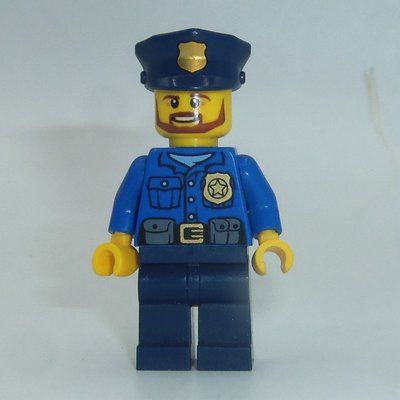 Figurine Policeman, Blue Shirt with Badge and Pouches, Dark Blue Legs, Dark Blue Police Hat with Badge, Beard du set 60048