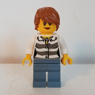Figurine Criminal, Woman, Prison Shirt, Sand Blue Legs, Dark Orange Hair du set 60067
