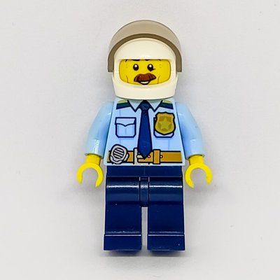 Figurine Bright Light Blue Shirt with Dark Blue Tie, Badge, and Radio on Belt, Dark Blue Legs, White Helmet with Visor, Moustache du set 60137
