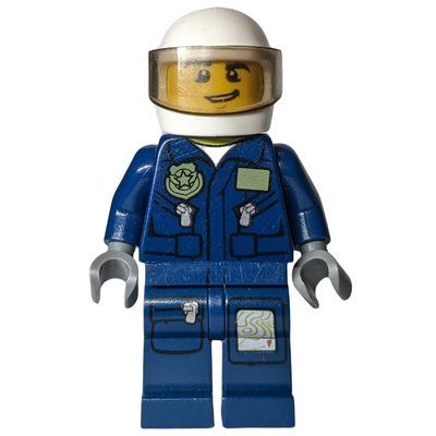 Minifigura Policeman, Dark Blue Jacket with Pockets and Badge, White Helmet with Visor, Open Mouth del set 60130