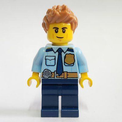 Minifigur Policeman, Bright Light Blue Shirt with Dark Blue Tie, Badge, and Radio on Belt, Medium Nougat Spiked Hair aus Set 60246