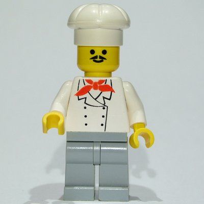 Minifiguur Chef, Red Neckerchief, Light Bluish Gray Legs, Moustache uit set 9247