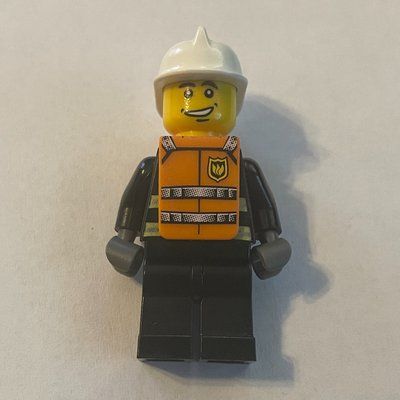 Minifigure Fireman, Black Fire Jacket with Reflective Stripes, Radio, and Badge, White Helmet, Orange Vest del set 7046