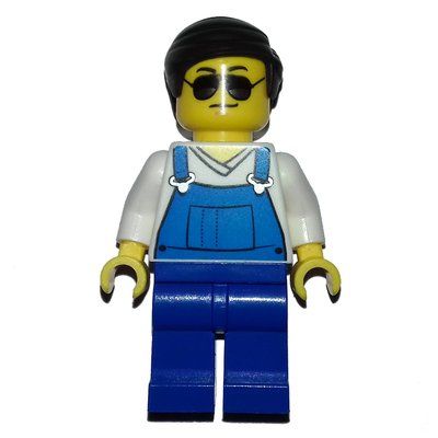 Minifiguur Man, Blue Overalls over White V-Neck Shirt, Dark Brown Hair, Sunglasses uit set 40161