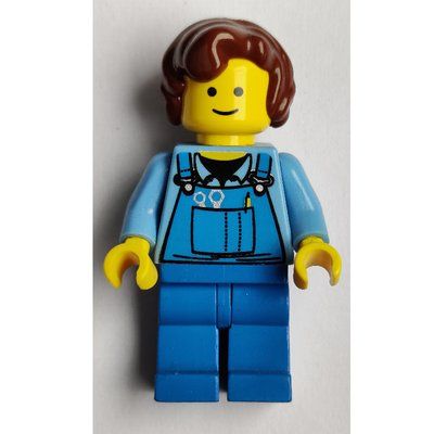 Minifigurka Medium Blue Torso, Blue Overalls, Reddish Brown Hair z zestawu 10185