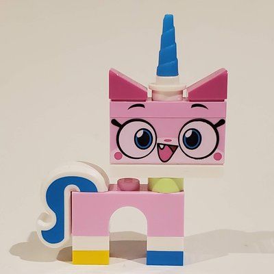 Minifiguur Unikitty, Dark Azure Foot, Open Mouth, Small Pupils uit set 41456