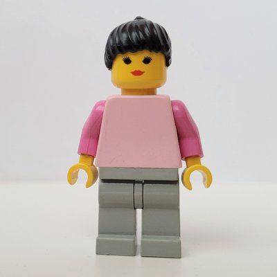 Minifigurka Pink Torso, Light Grey Legs, Black Hair z zestawu 4151