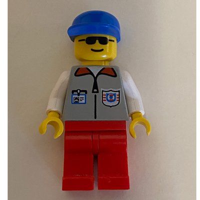 Figurine Coast Guard, Light Gray Jacket with Zipper and Badge, Blue Cap, Sunglasses du set 6334