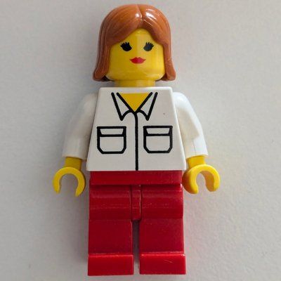 Minifigurka Woman, White Shirt with Pockets, Red Legs, Dark Orange Hair z zestawu 4032
