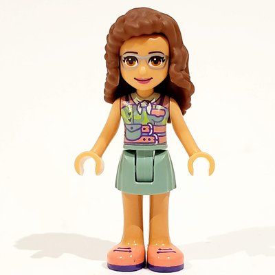 Figurine Olivia - Dark Pink Top, Sand Green Skirt, Reddish Brown Hair du set 41424