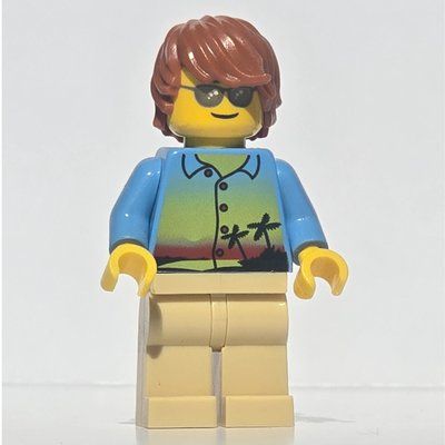 Figurine Medium Blue Torso, Tan Legs, Dark Orange Hair, Sunglasses du set 10247