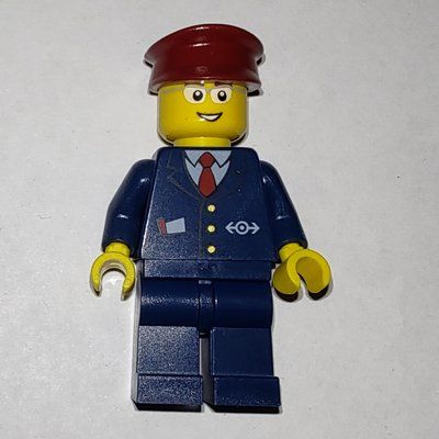 Figurine Train Worker - Dark Blue Torso, Dark BLue Legs, Dark Red Hat du set 10233