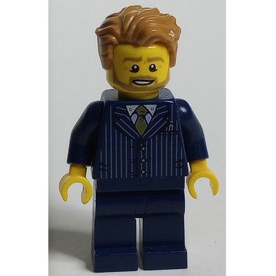Figurine Dark Blue Torso, Suit, Dark Blue Legs, Medium Nougat Hair du set 31065