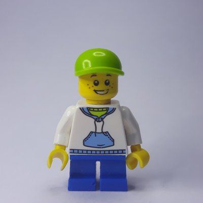 Figurine Boy, White and Blue Hoodie, Short Blue Legs, Lime Cap (3626c Head) du set 60026