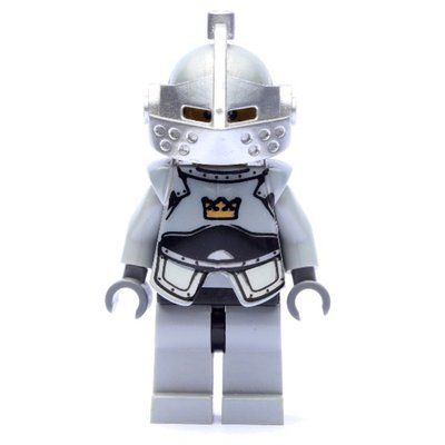 Minifiguur Knight - Light Bluish Grey Armour with Crown uit set 7094