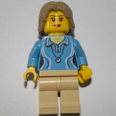 Figurine Woman, Medium Blue Polo Shirt with Necklace, Tan Legs, Dark Tan Hair du set 4435