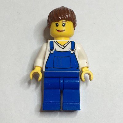 Figurine Woman, Blue Overalls over White V-Neck Shirt, Reddish Brown Hair du set 7684