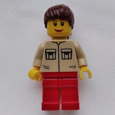 Figurine Woman, Tan Shirt with Two Pockets, Red Legs, Reddish Brown Hair du set 7637