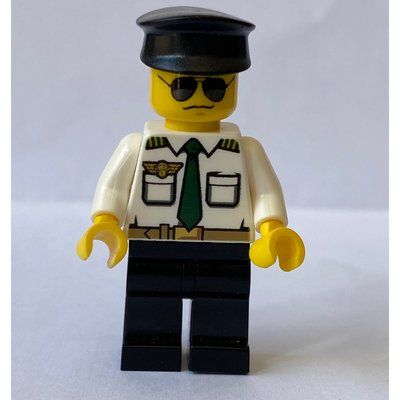 Figurine Pilot, White Shirt with Dark Green Tie and Wing Badge, Black Legs, Black Hat, Sunglasses du set 60022