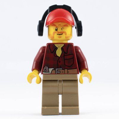Minifigura Lumberjack, Dark Red Flannel Shirt, Red Cap with Ear Defenders, Beard del set 60021