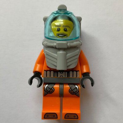 Figurine Diver, Man, Orange Wetsuit, Diving Helmet with Visor, Beard du set 60095