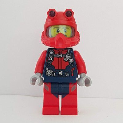 Figurine Diver, Man, Red and Dark Blue Wetsuit with Straps and Gauges, Red Diving Helmet, Airtanks, Beard du set 60266