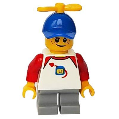 Minifigure Boy, Classic Spaceman on Shirt, Short Light Bluish Gray Legs, Blue Cap with Propeller del set 60234