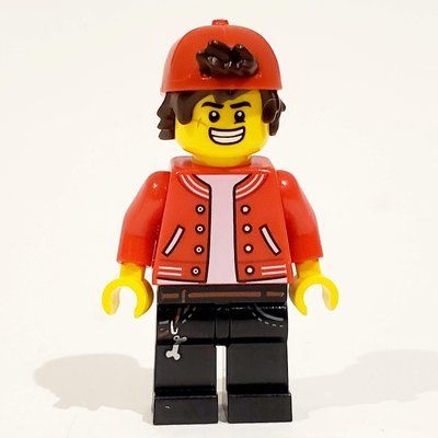 Minifiguur Jack Davids, Red Jacket with Backwards Red Cap uit set 70437