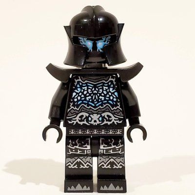 Minifiguur Shadow Walker with Helmet uit set 70437