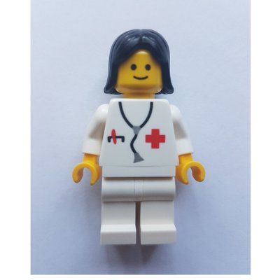 Minifiguur Doctor - White Torso and Legs, Black Hair Female (3626c Head) uit set 4002018