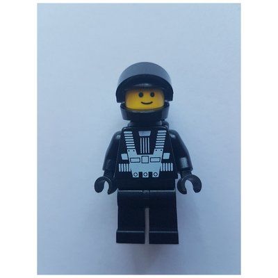 Minifiguur Blacktron I - Black Torso, Black Legs, Black Helmet, Black Tank (3626c Head) uit set 4002018