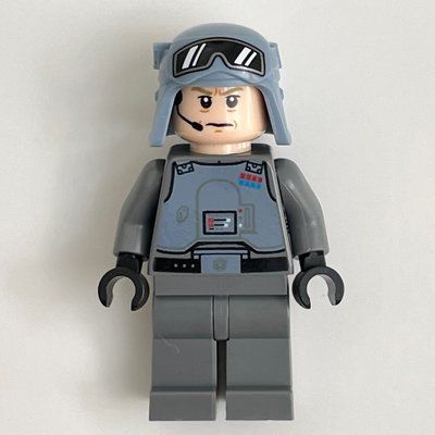 Figurine General Maximillian Veers, Sand Blue Helmet with Visor du set 75288