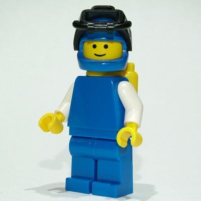 Minifigure Diver - Blue Torso, Blue Legs, Yellow Tanks, Blue Helmet from set 9293