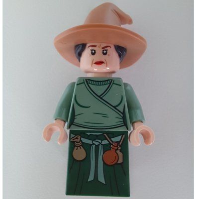 Figurine Witch, Sand Green and Dark Green Robes du set 40500