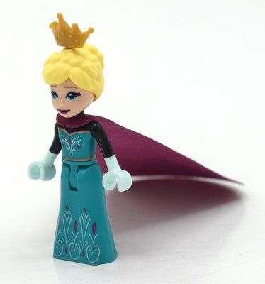 Figurine Elsa / Coronation Elsa du set 43197