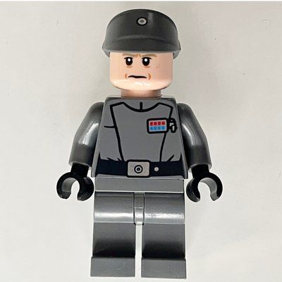 Minifigura General Maximillian Veers, Cap del set 75296