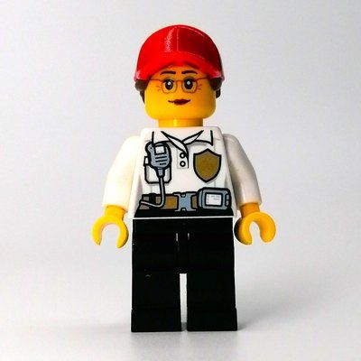 Minifigure Firefighter, White Torso, Black Legs, Red Cap del set 77943