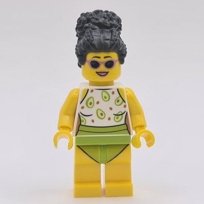Minifiguur Woman, White and Lime Swimsuit uit set 60328