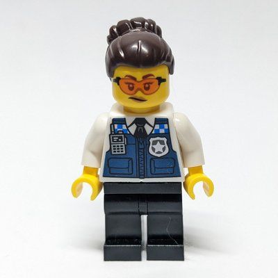 Figurine Gracie Goodhart, Dark Blue Police Vest, Dark Brown Hair du set 60315