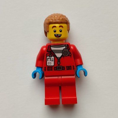 Minifigurka Hacksaw Hank, Red Prison Uniform z zestawu 60317