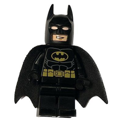 Minifigurka Batman, Black Suit, Black Cape and Cowl, Yellow Batman Logo (56630 Cape) (3626c Head) z zestawu 10737