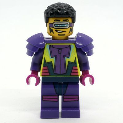 Minifigure Stunt Rider, Vibrant Yellow and Dark Purple Jumpsuit, Visor del set 60340