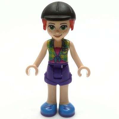 Figurine Mia - Lime Top, Dark Purple Skirt, Riding Cap du set 41721