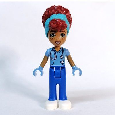 Minifigura Gabriela Silva - Medium Blue Scrubs del set 41727