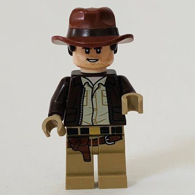 Minifigure Indiana Jones in Dark Brown Jacket, Tan Shirt, Dark Tan Hands del set 77013